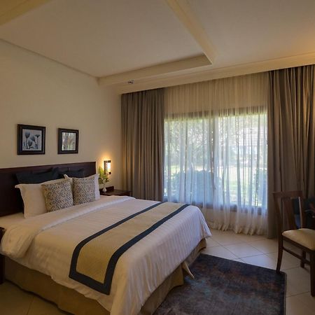 White Sands Hotel Дар ес Саалам Екстериор снимка