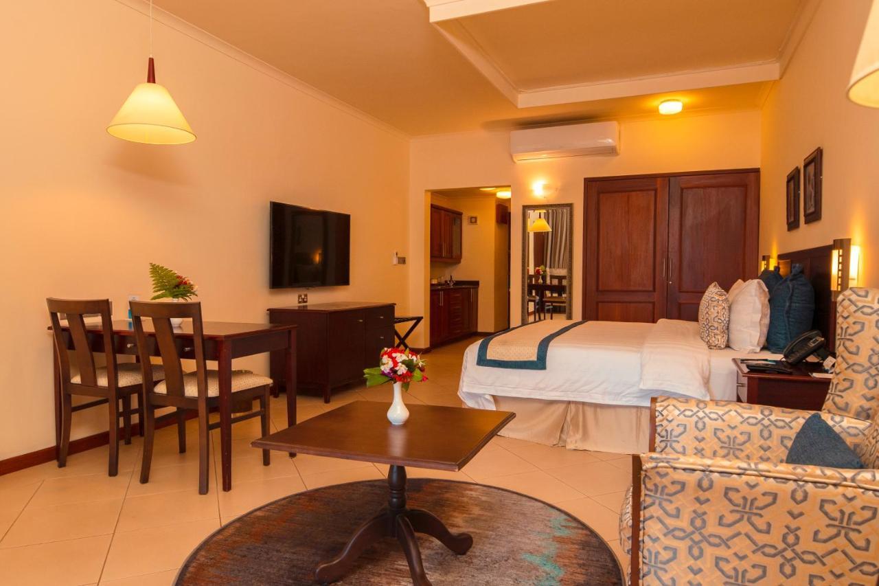 White Sands Hotel Дар ес Саалам Екстериор снимка