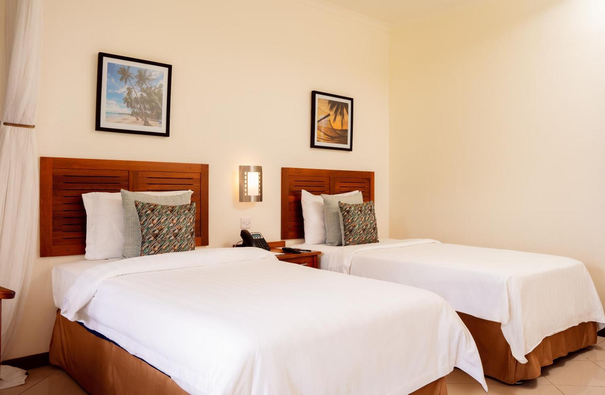 White Sands Hotel Дар ес Саалам Екстериор снимка