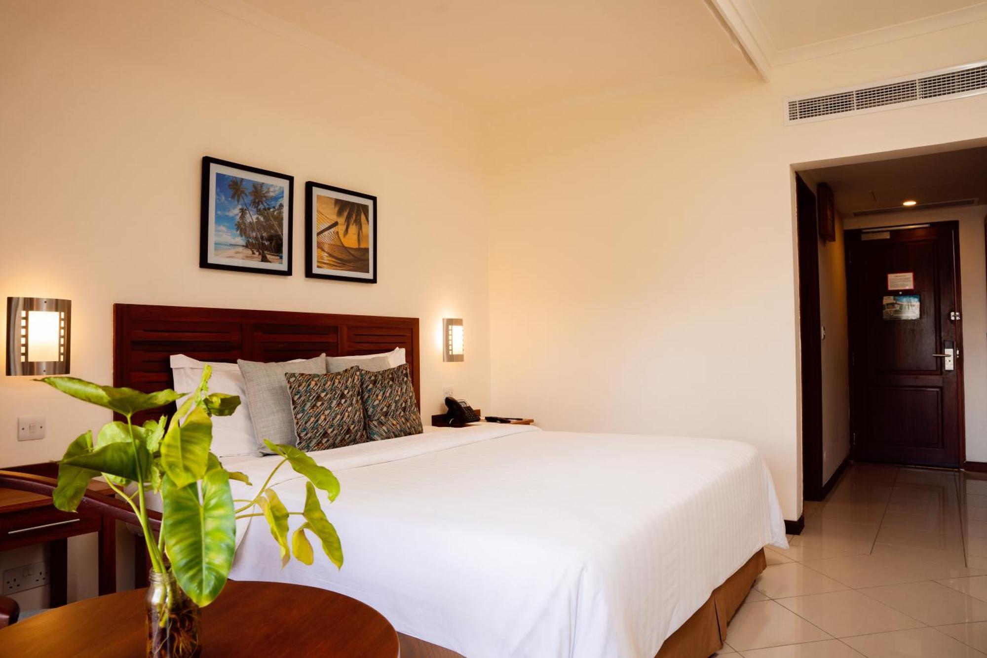 White Sands Hotel Дар ес Саалам Екстериор снимка