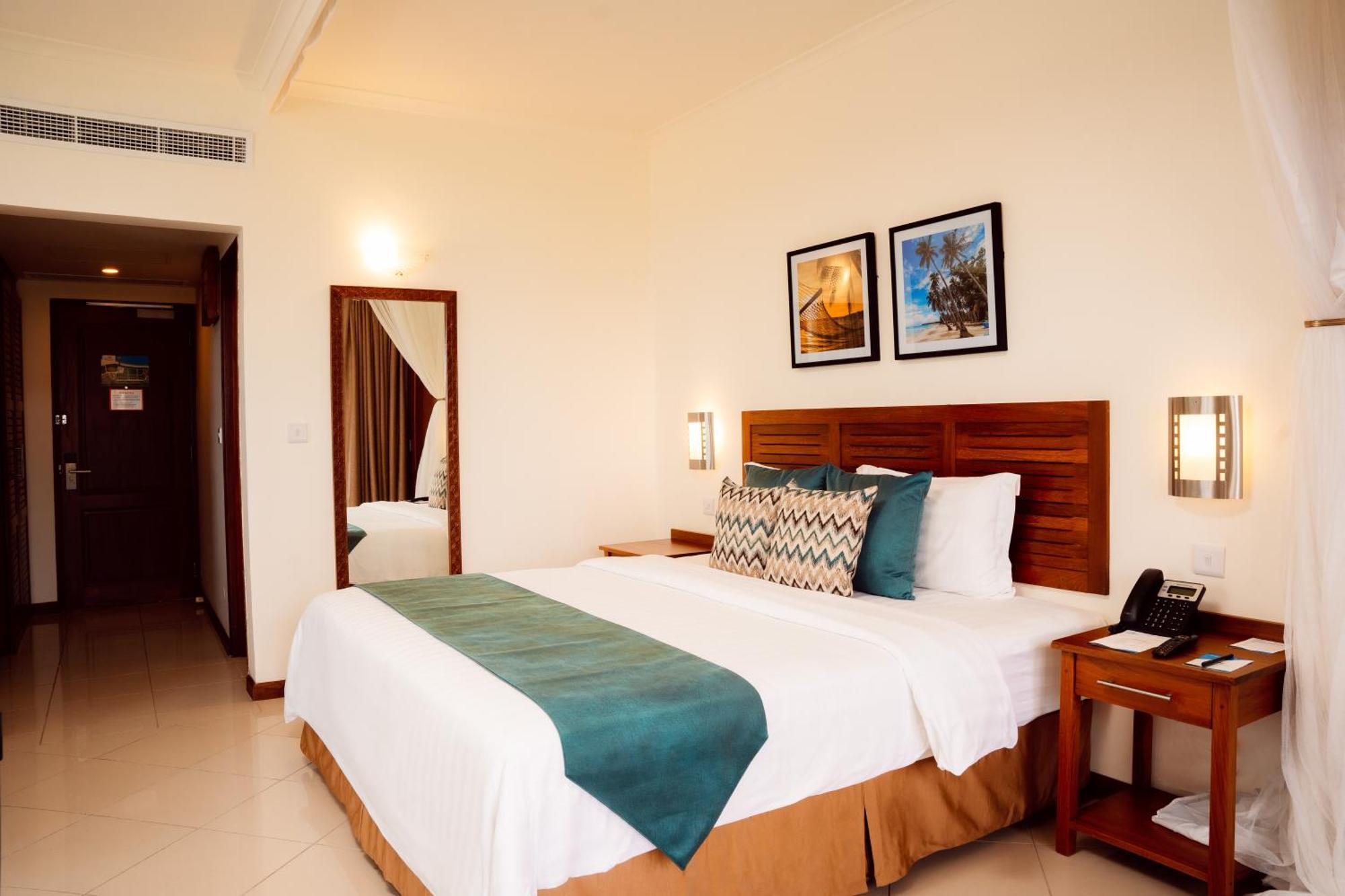White Sands Hotel Дар ес Саалам Екстериор снимка