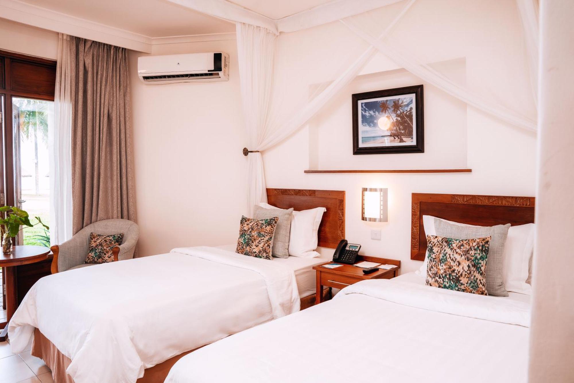 White Sands Hotel Дар ес Саалам Екстериор снимка