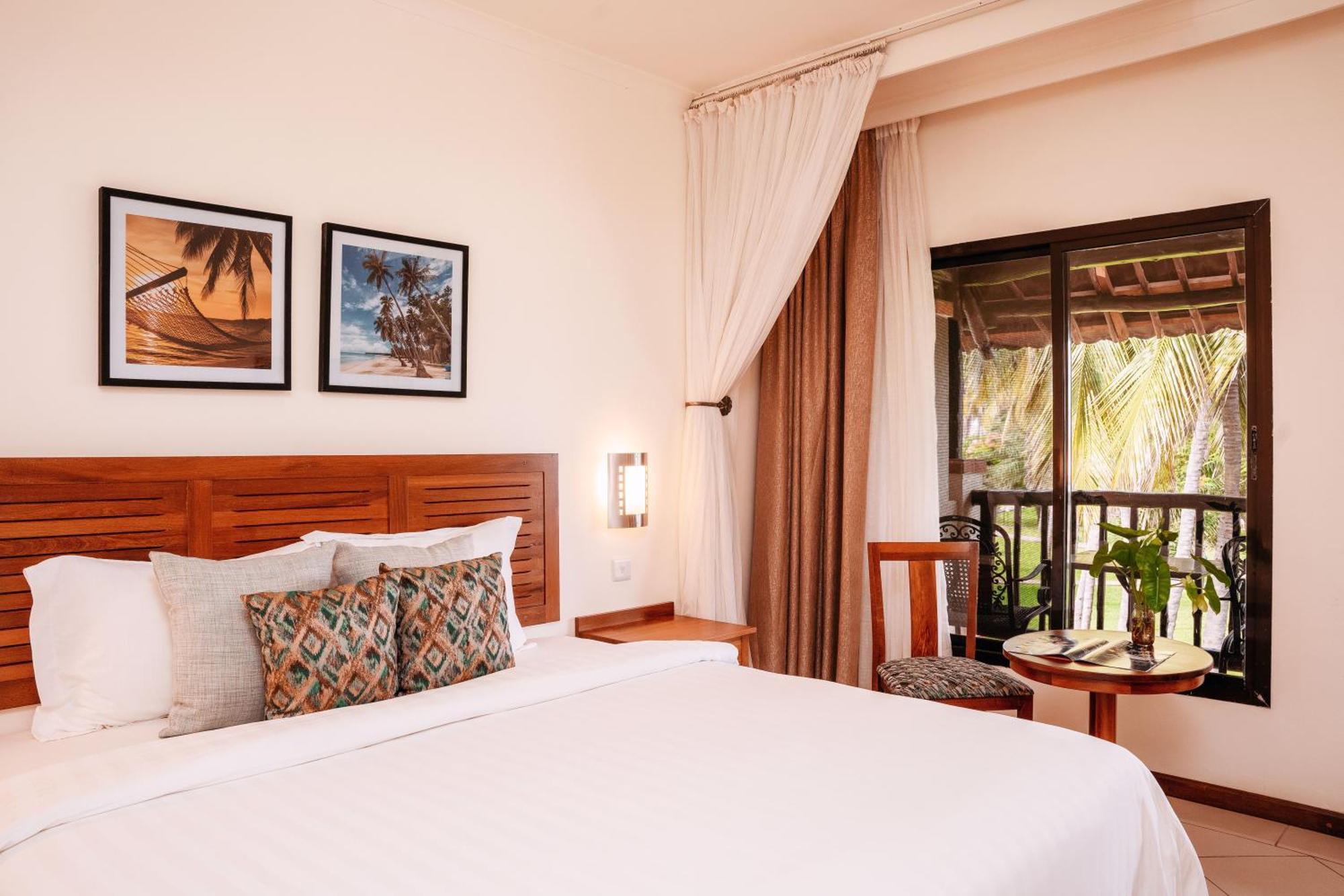 White Sands Hotel Дар ес Саалам Екстериор снимка