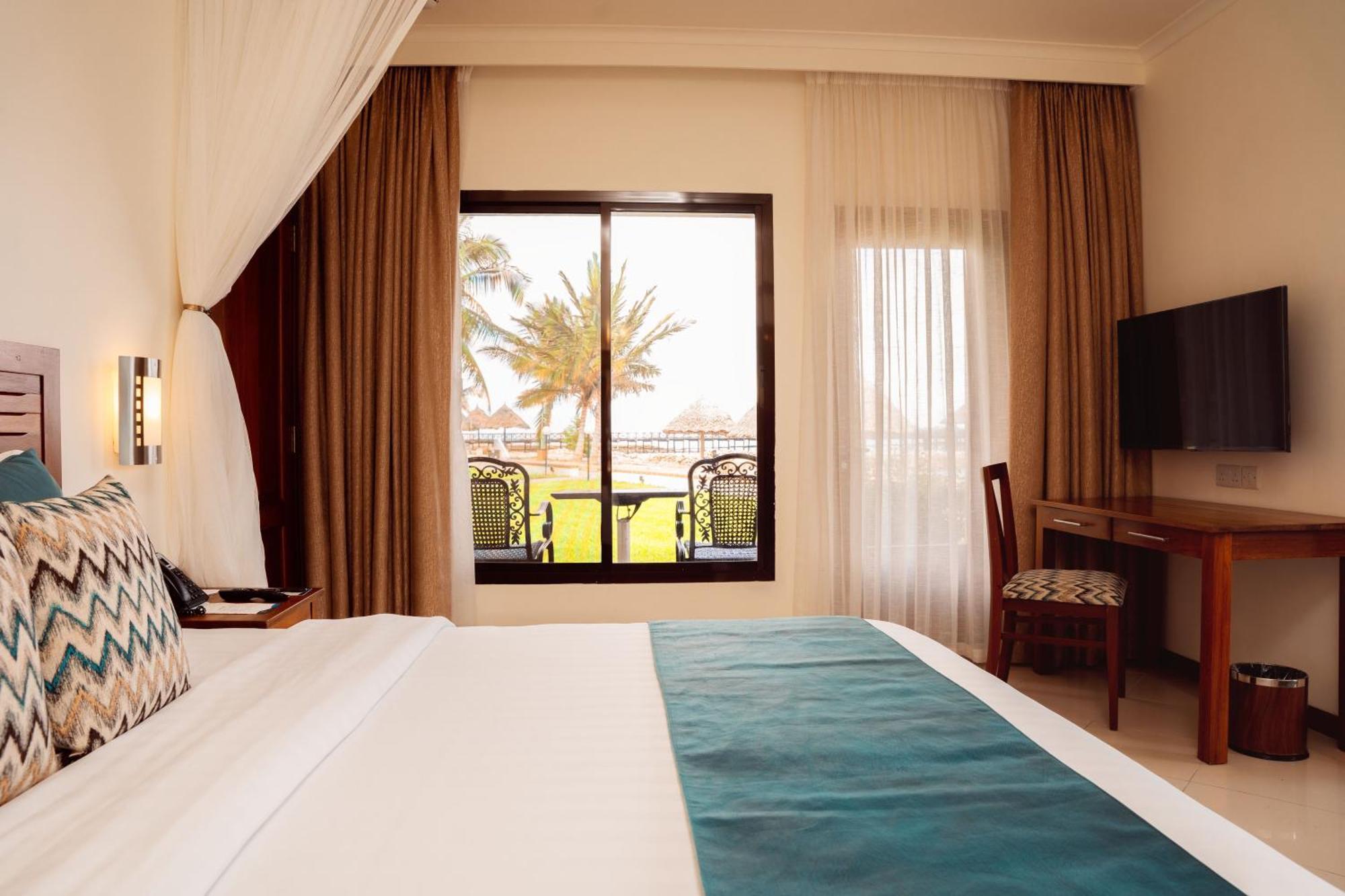 White Sands Hotel Дар ес Саалам Екстериор снимка