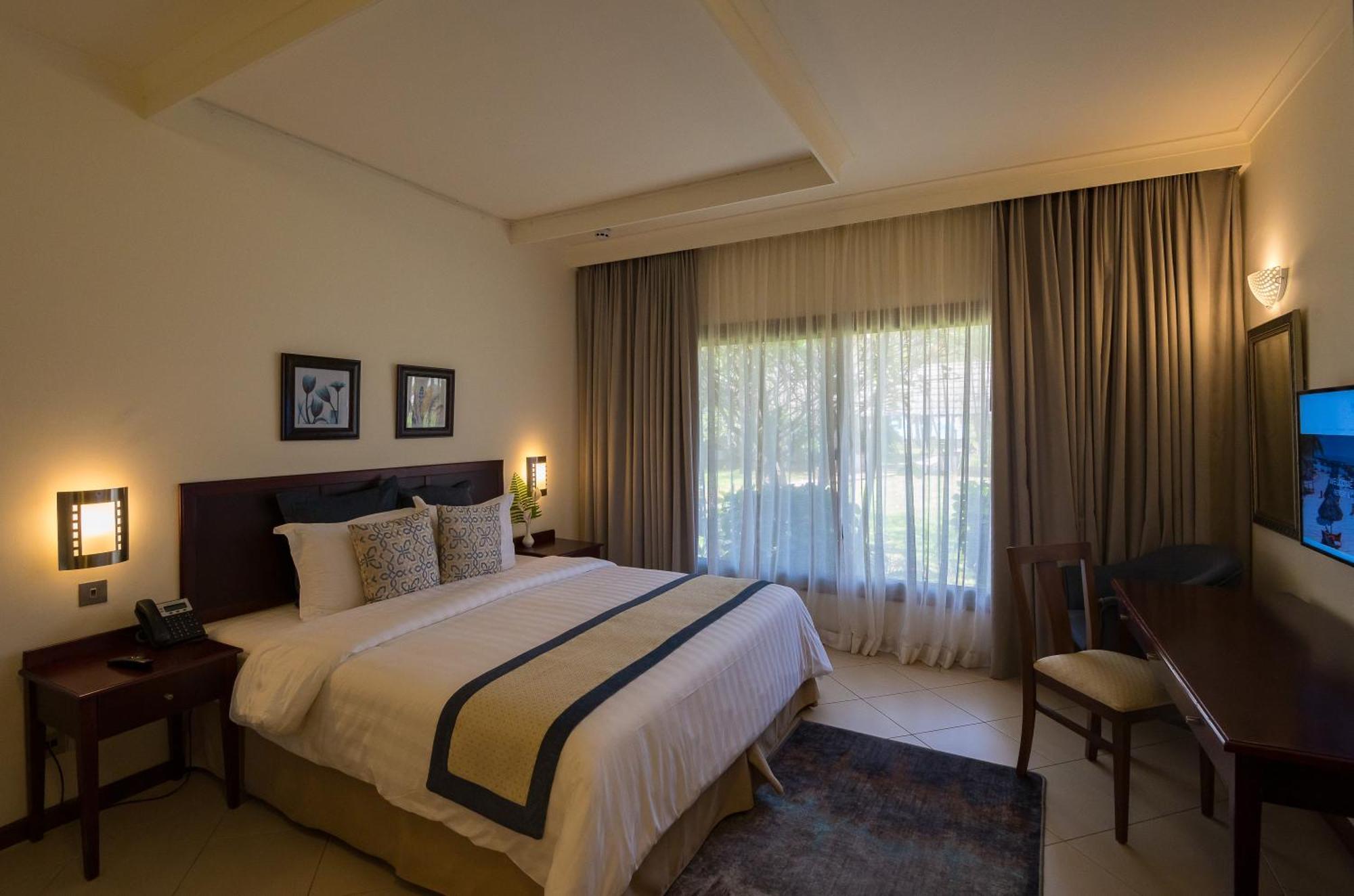 White Sands Hotel Дар ес Саалам Екстериор снимка