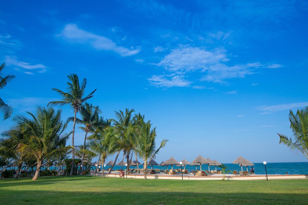 White Sands Hotel Дар ес Саалам Екстериор снимка