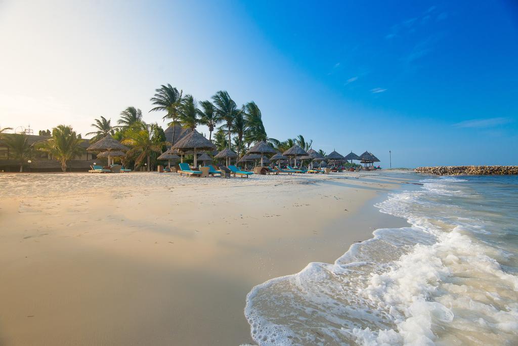 White Sands Hotel Дар ес Саалам Екстериор снимка